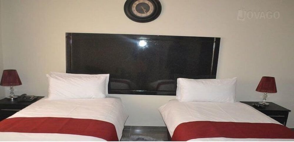 South Court Inn — Kanye — photo 2
