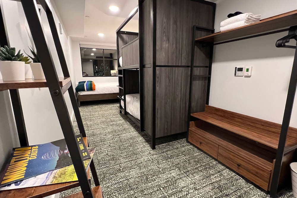 The Block Hotel & Commons - photo 16