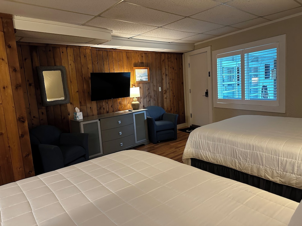 Vineyard Harbor Motel Private Beach - photo 221