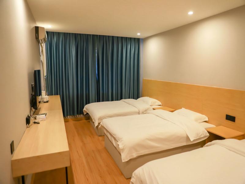 Shell Inner Mongolia Wulanhaote Xing’an Street Department Store Hotel in Ulanhot, People's Republic of China