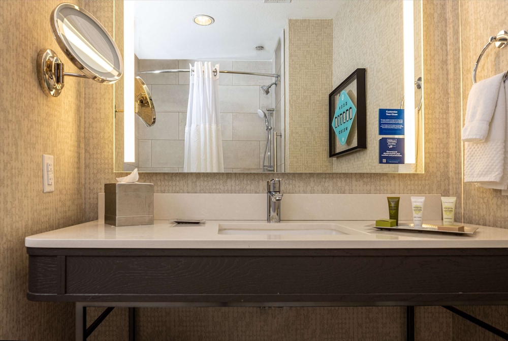Hilton Austin Airport - photo 35