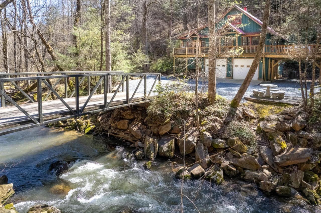 Alarka’s Lure in Bryson City, United States