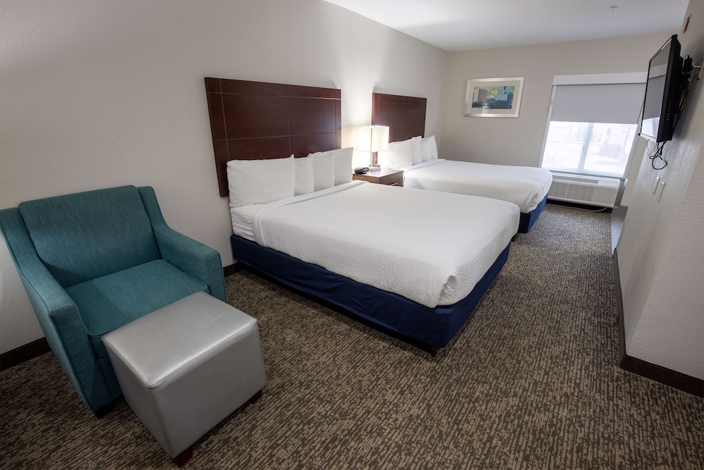 Best Western Plus Vermilion River Inn & Suites - photo 14