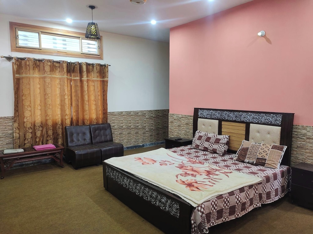 Galyat Gateway Hotel & Restaurant in Abbottabad, Pakistan