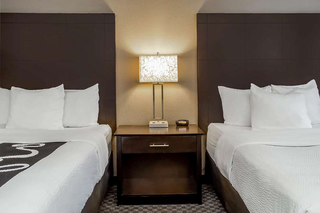 La Quinta Inn by Wyndham Oshkosh - photo 37