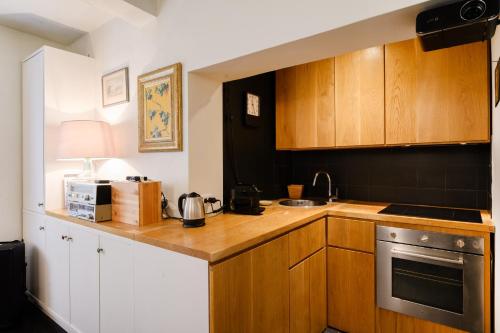 Sweet Home Ponte Vecchio — 4-Star Luxury Hotel in Florence, Italy