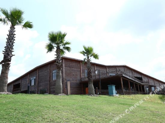 Gorgeous Phoenix Resort in Chengxiang, People's Republic of China