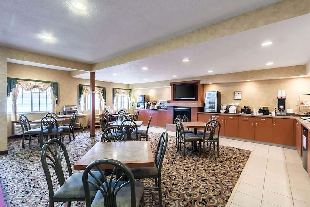 Baymont by Wyndham Omaha SW - photo 31
