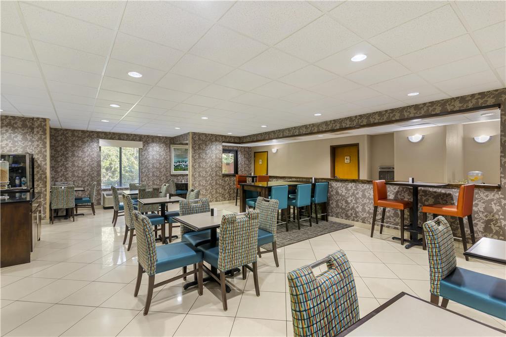 Best Western Plus Richmond Hill Inn - photo 7