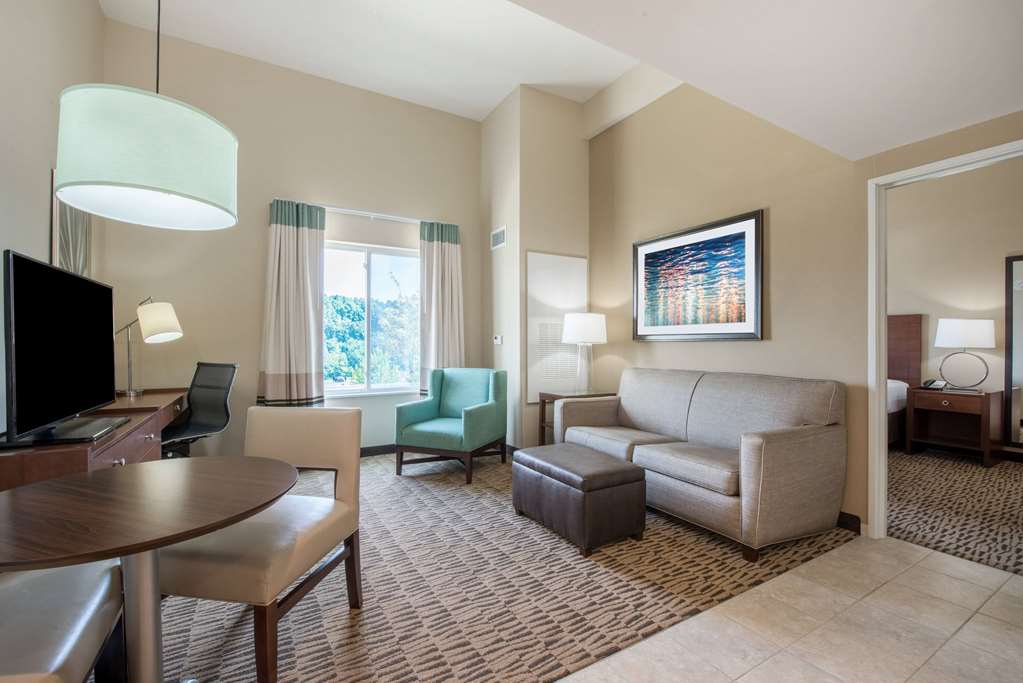 Hawthorn Suites by Wyndham Bridgeport Clarksburg - photo 12