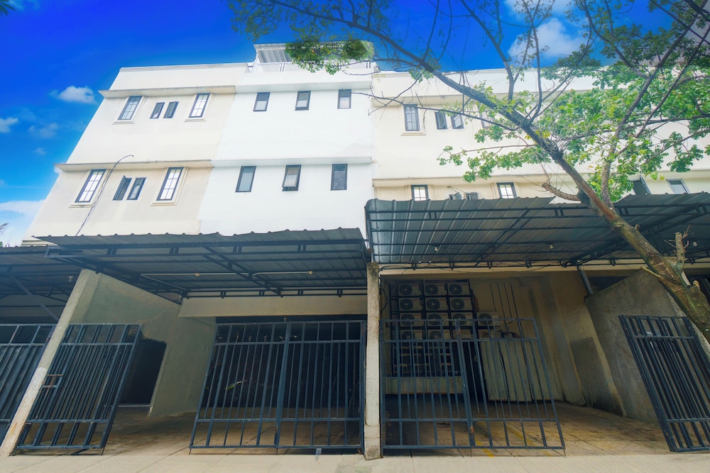 Hotel O Helloroom Bangka - last minute hotel in Jakarta