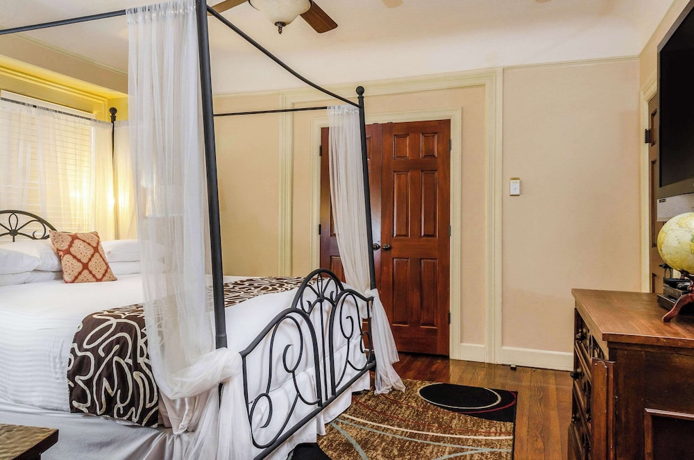 Hotel Napa Valley an Ascend Collection Hotel - photo 46
