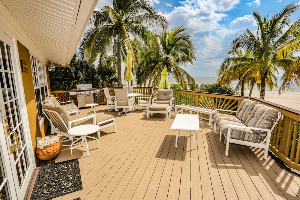 3610 Estero Blvd - photo 14