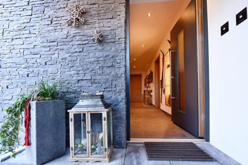 Apartment Marent Garten Chalet — 4-Star Luxury Hotel in Vandans, Austria
