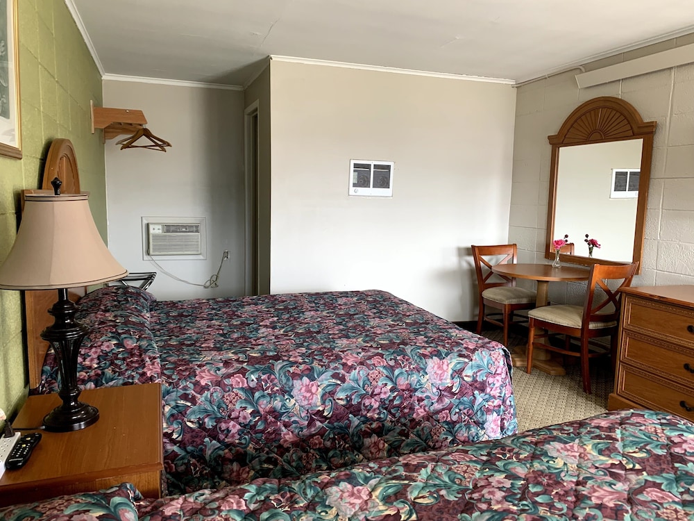 Holiday Motel Creston — hotel in Creston