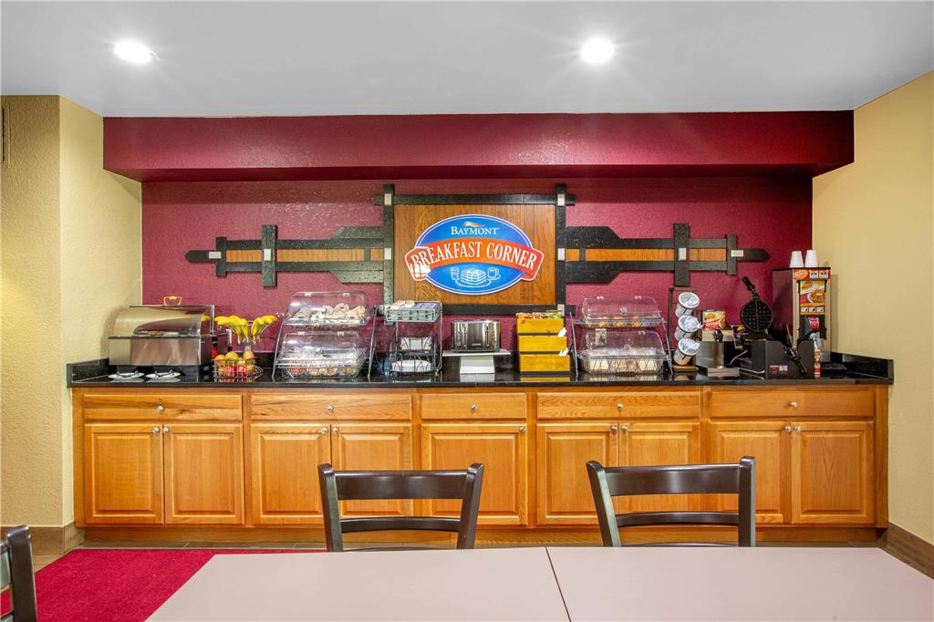 Baymont Inn & Suites by Wyndham Mukwonago - photo 33