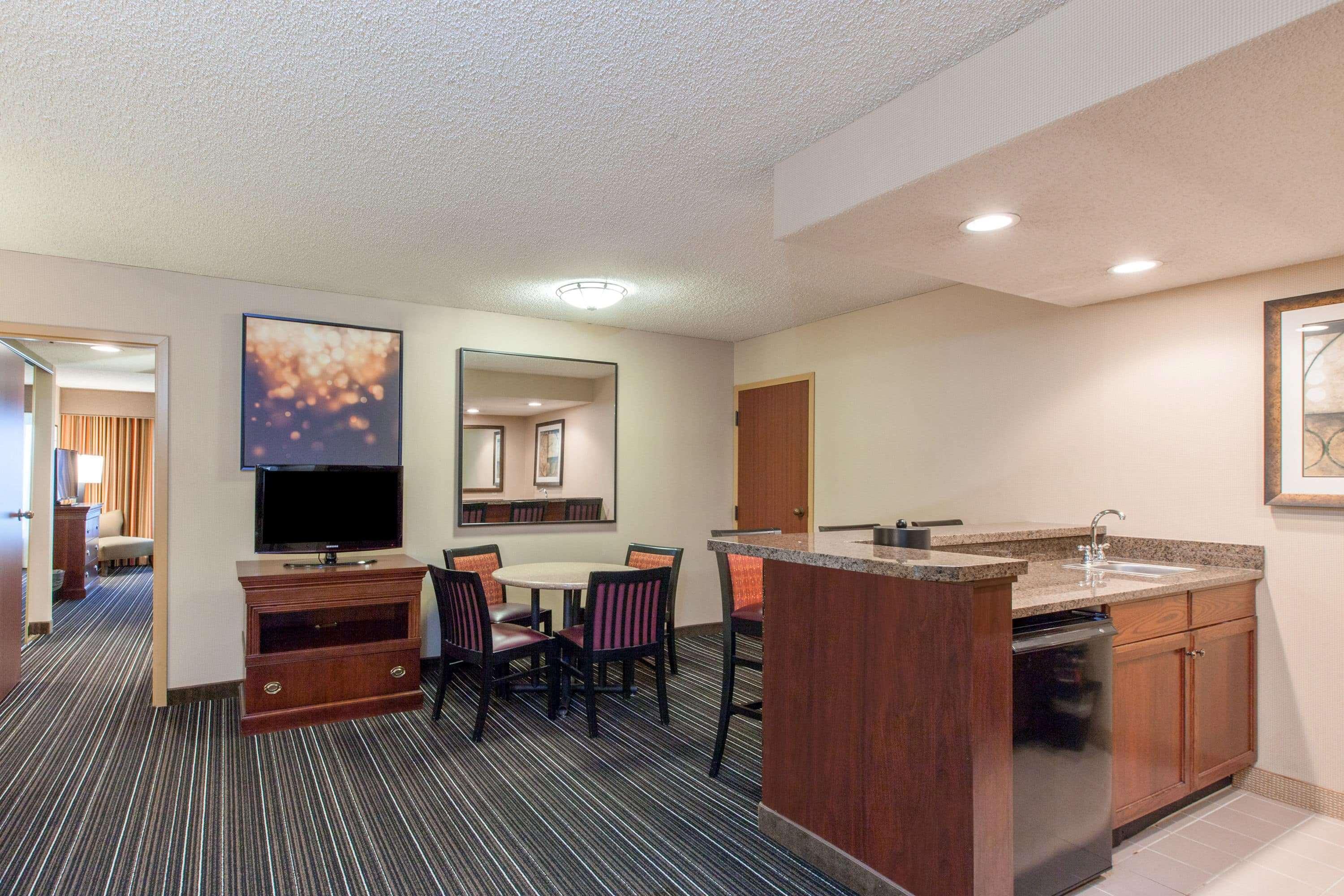 Sonesta ES Suites Dallas Park Central - photo 22