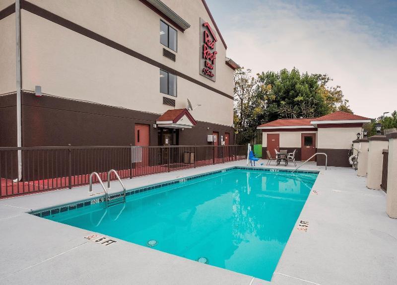 Red Roof Inn and Suites Augusta West - photo 4