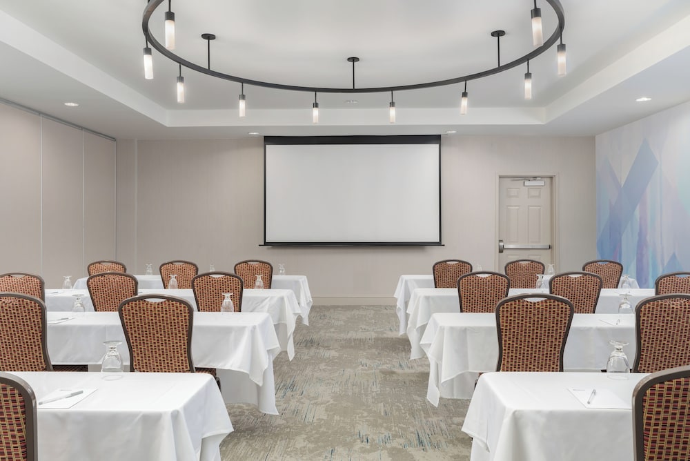 Hilton Garden Inn Dover - photo 31