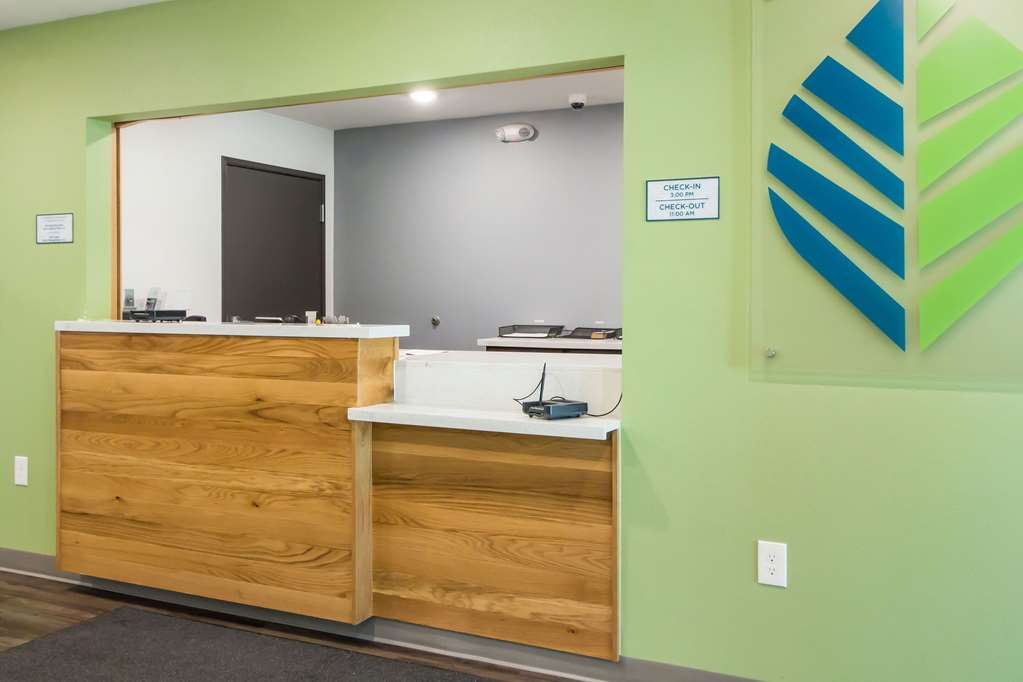 WoodSpring Suites Lake Jackson - photo 5