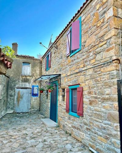 Eğri Meşeler Gökçeada Eski Bademlide Tarihi Taş Ev in Unknown City, Turkey