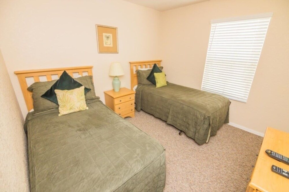 Lynval S Regal Palms Resort Townhome - photo 9