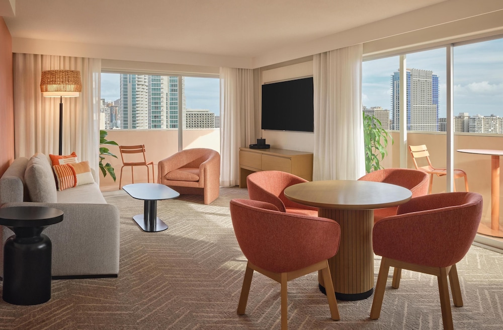 The Ambassador Hotel of Waikiki Tapestry Collection by Hilton - photo 23