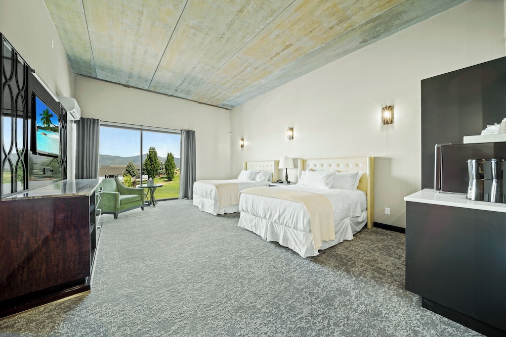The Suites at Prairie Falls & Event Center - photo 2