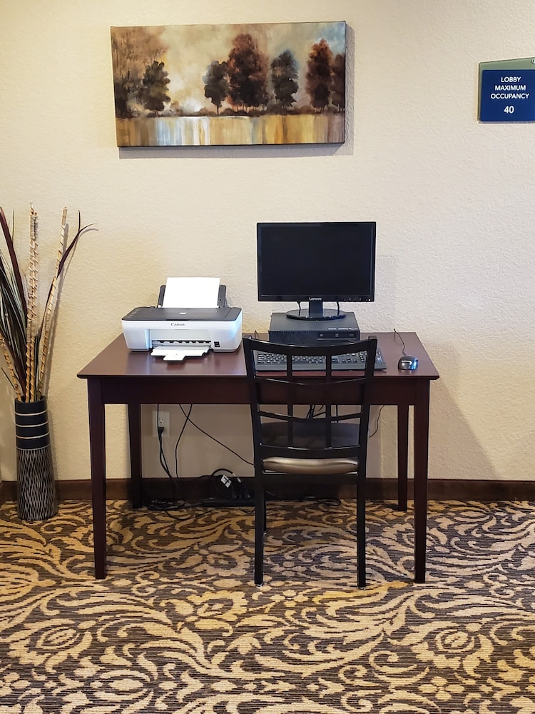 Cobblestone Inn & Suites Clarion - photo 86