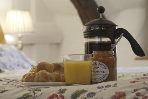 Stable Cottage Sleeps 6 near Lulworth Cove — 4-Star Luxury Hotel in Dorchester, United Kingdom