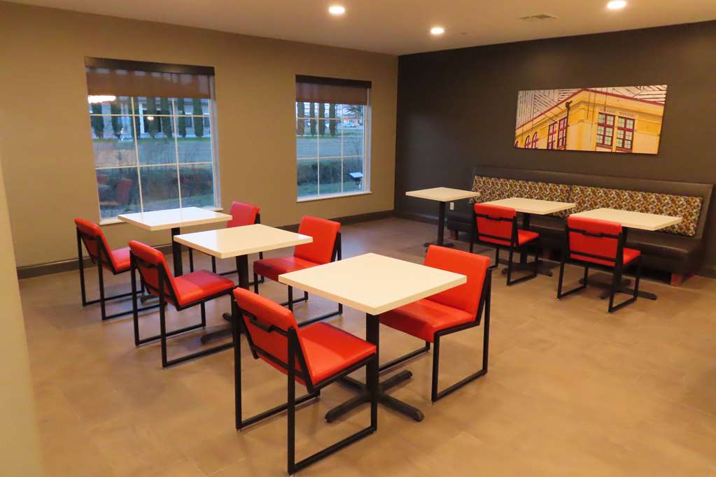 Best Western Heritage Inn Suites - photo 36