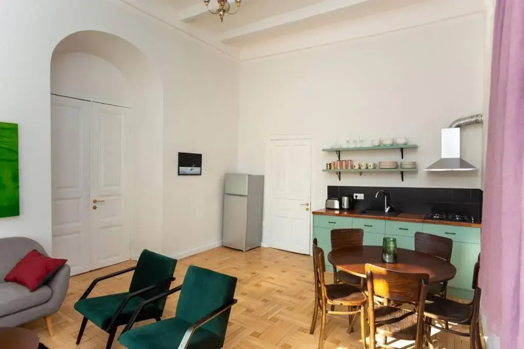 Charming 2BR Apt in Old Tbilisi