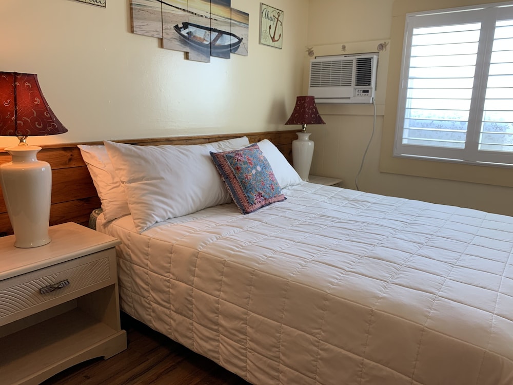 Vineyard Harbor Motel Private Beach - photo 43