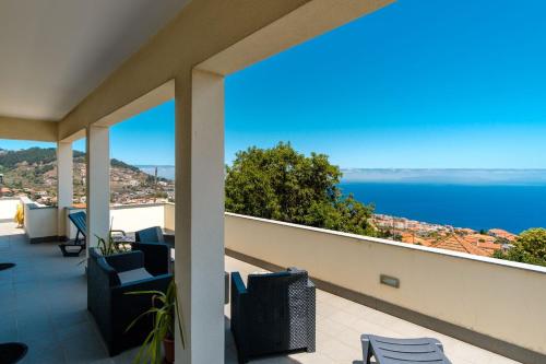GuestReady Spacious stay with sea views — 4-Star Luxury Hotel in Canico, Portugal