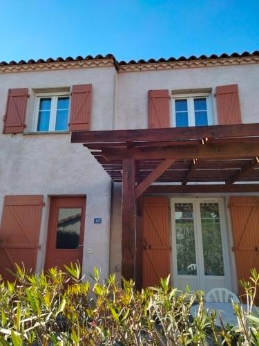 Iris - carbon neutral hotel in Aigues-Mortes