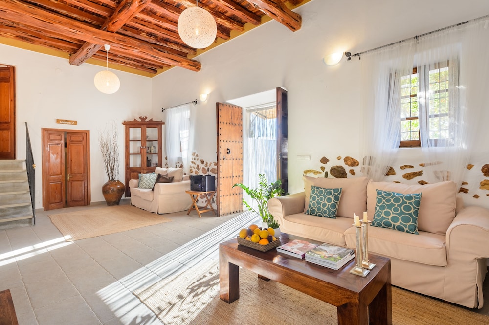 Agroturismo Can Prats — Santa Eularia Des Riu