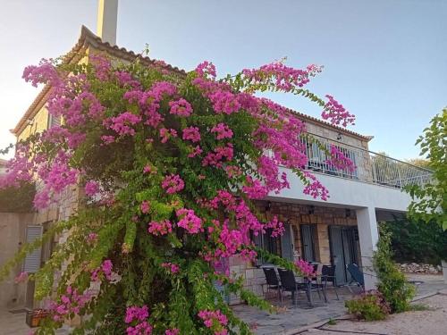 Sofia's summer house — 4-Star Luxury Hotel in Koroni, Greece