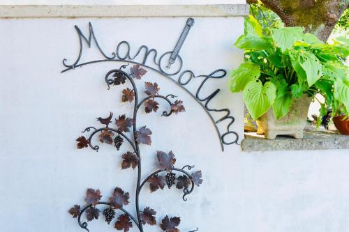 Casa vacanze il Mandolino tra Orvieto e Bolsena — 4-Star Luxury Hotel in Orvieto, Italy