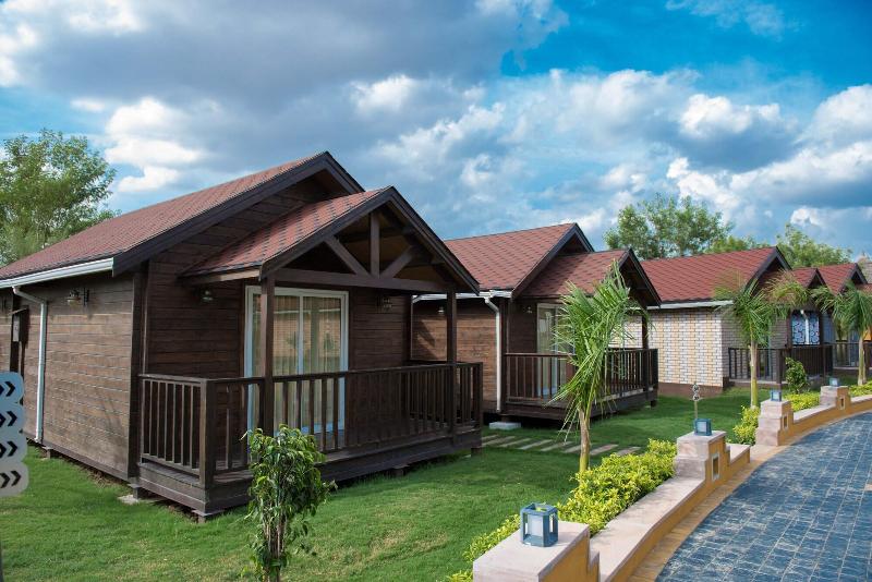 Sun Hotel and Resort — 5-Star Luxury Hotel in Abu Road, India