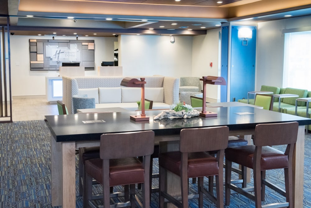 Holiday Inn Express Moss Point by IHG - photo 38