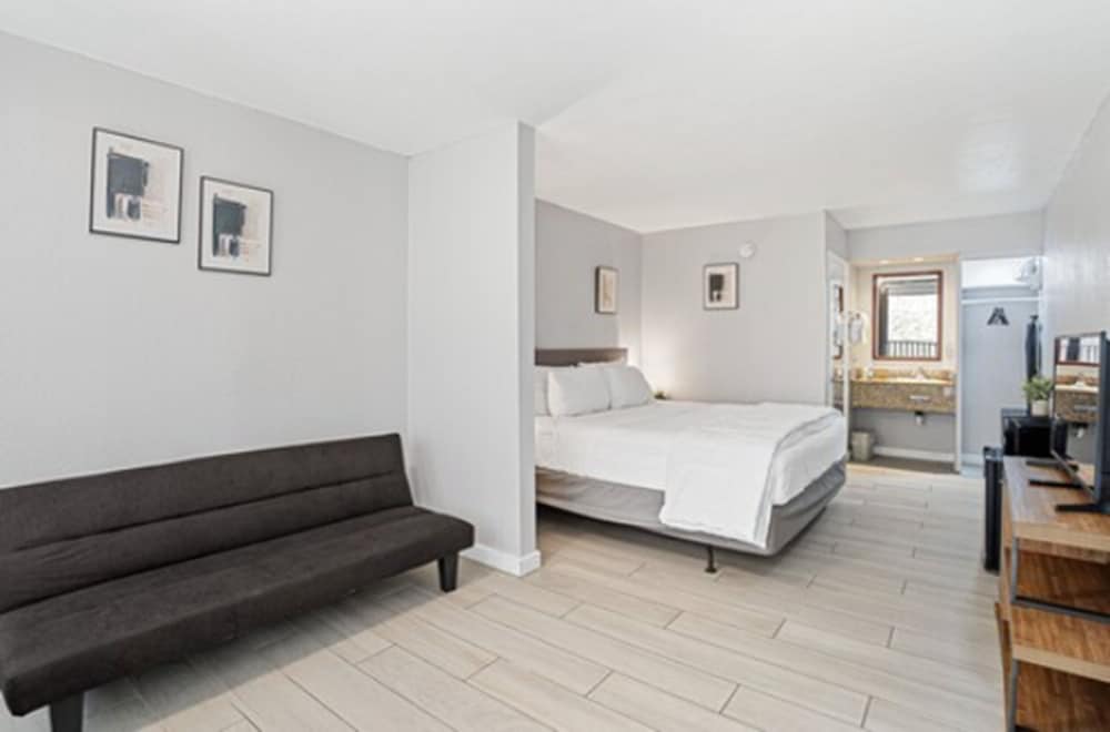 2520 Living - photo 12