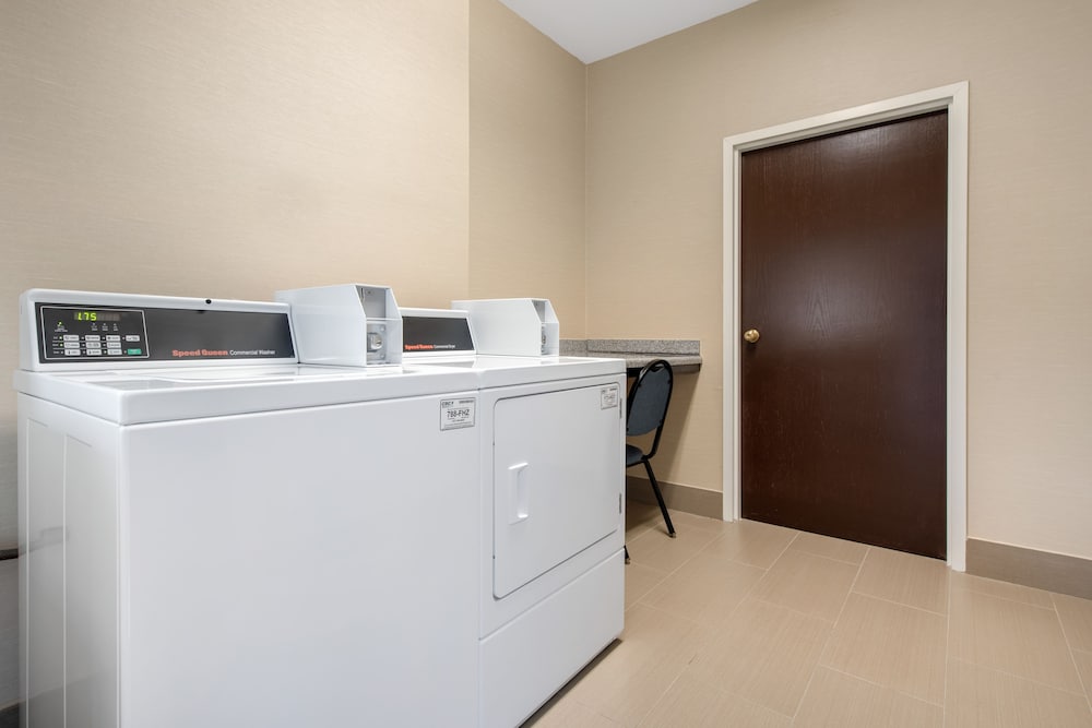 Comfort Suites Lafayette University Area - photo 32