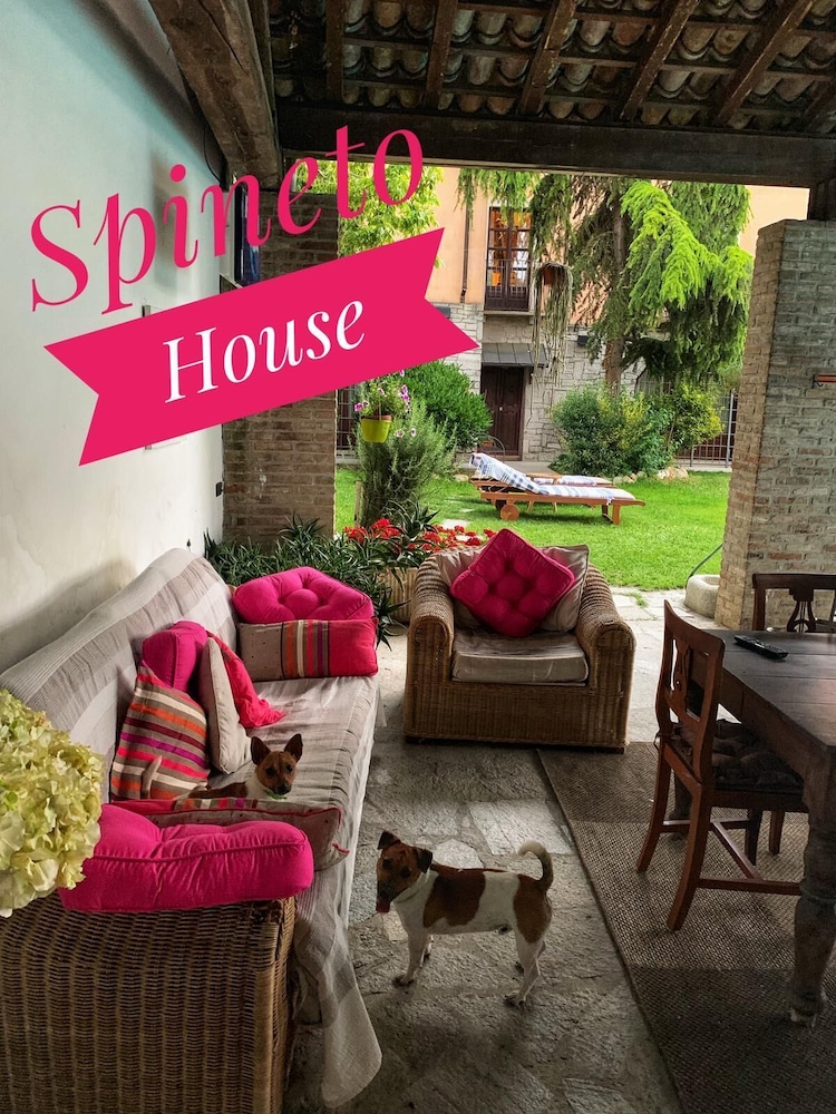 Spineto House — 4-Star Luxury Hotel in Spineto Scrivia, Italy