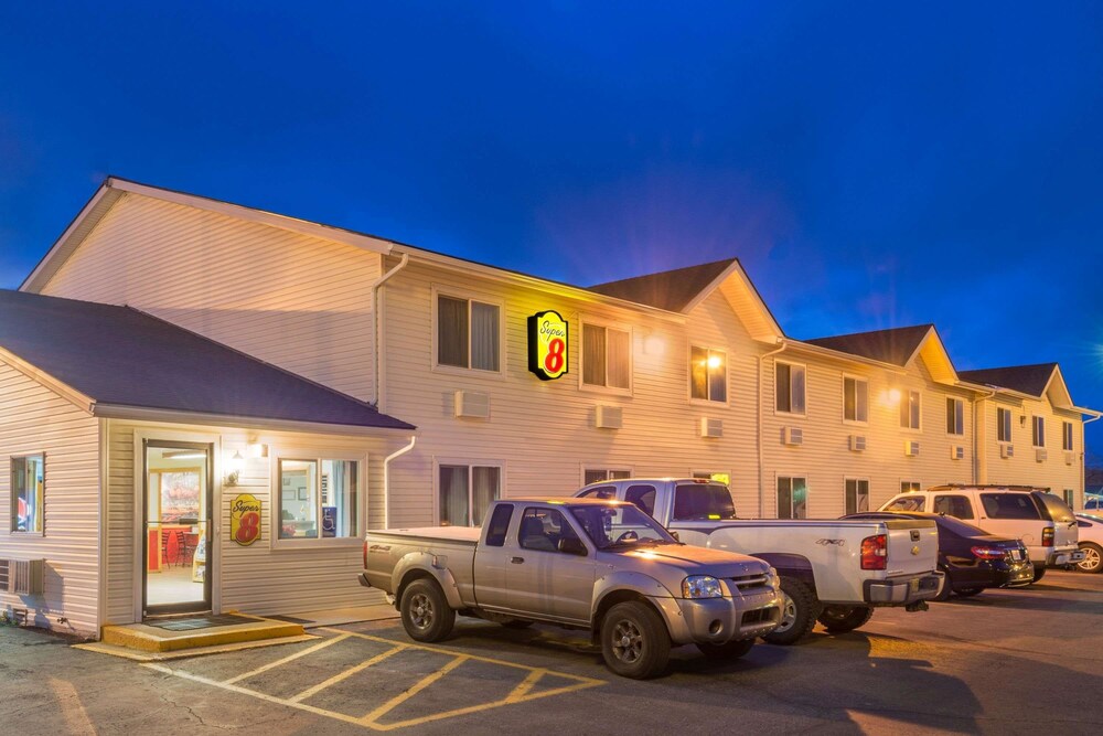 Super 8 by Wyndham Sheridan - photo 20