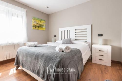 Myhousespain Piso En Cimadevilla Junto Al Mar — Gijon