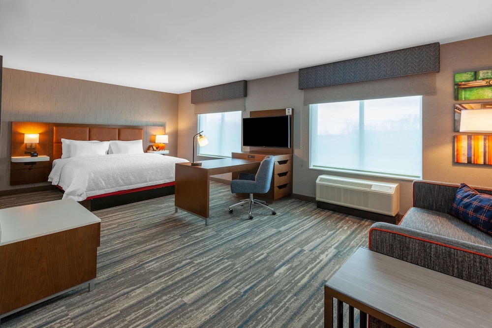 Hampton Inn & Suites Bloomfield Hills Detroit - photo 10