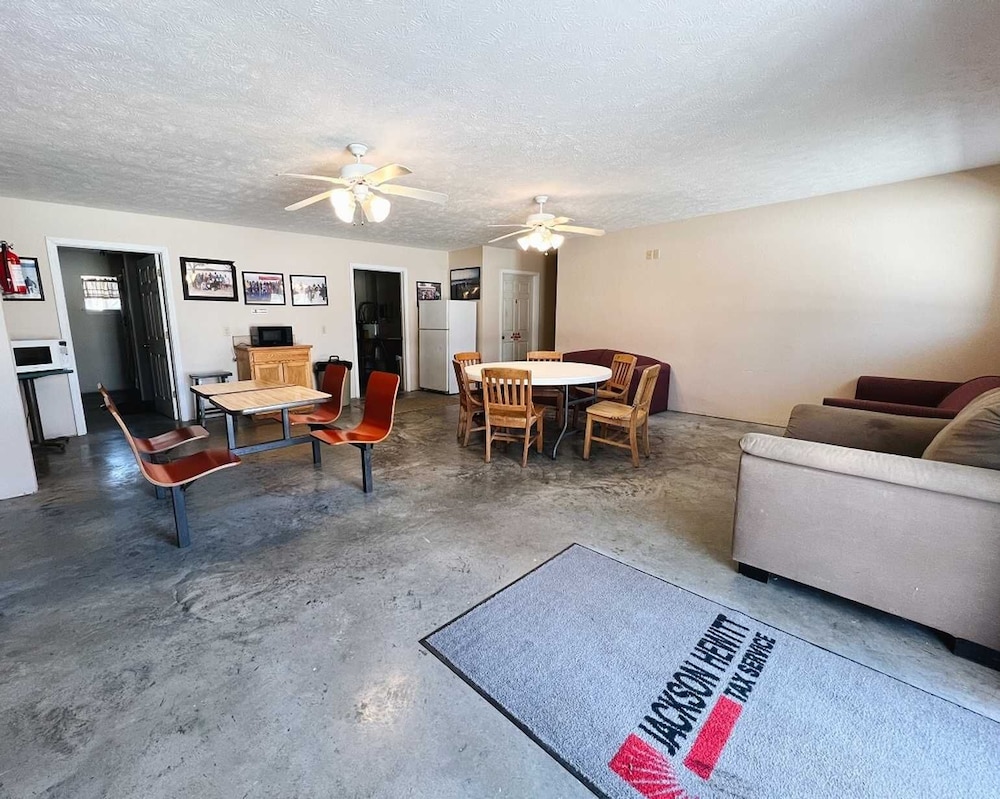 Beaver Dam Dive Shop and Resort - photo 19