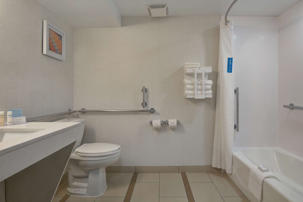 Hampton Inn Greenwood - photo 32