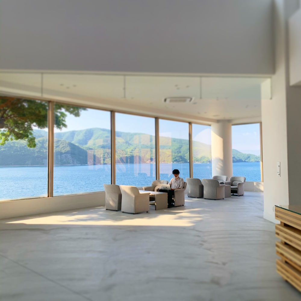 Entô - carbon neutral hotel in Ama