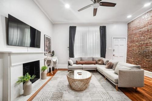 Urban Oasis Haven In St Catherine — Louisville
